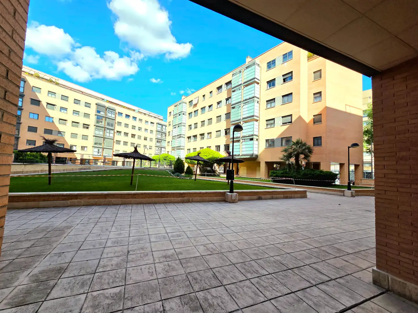 Vista exterior de Piso en venta en Madrid con Aire acondicionado, Calefacción y Jardín privado