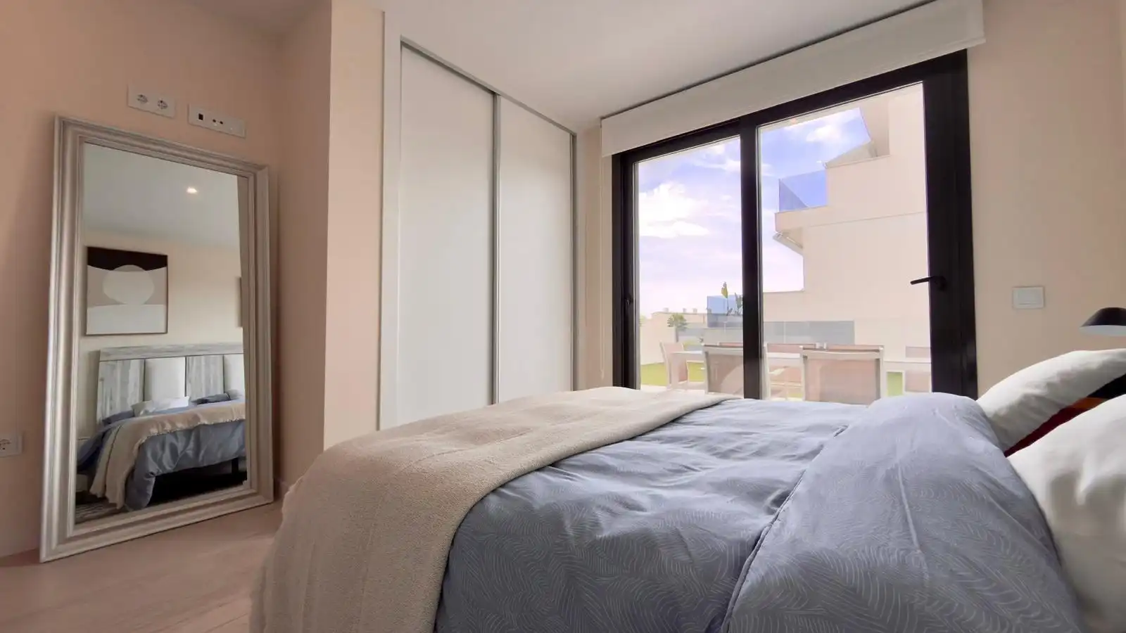 Casa o chalet de alquiler en Calle Londres, 9, Golf Bahía