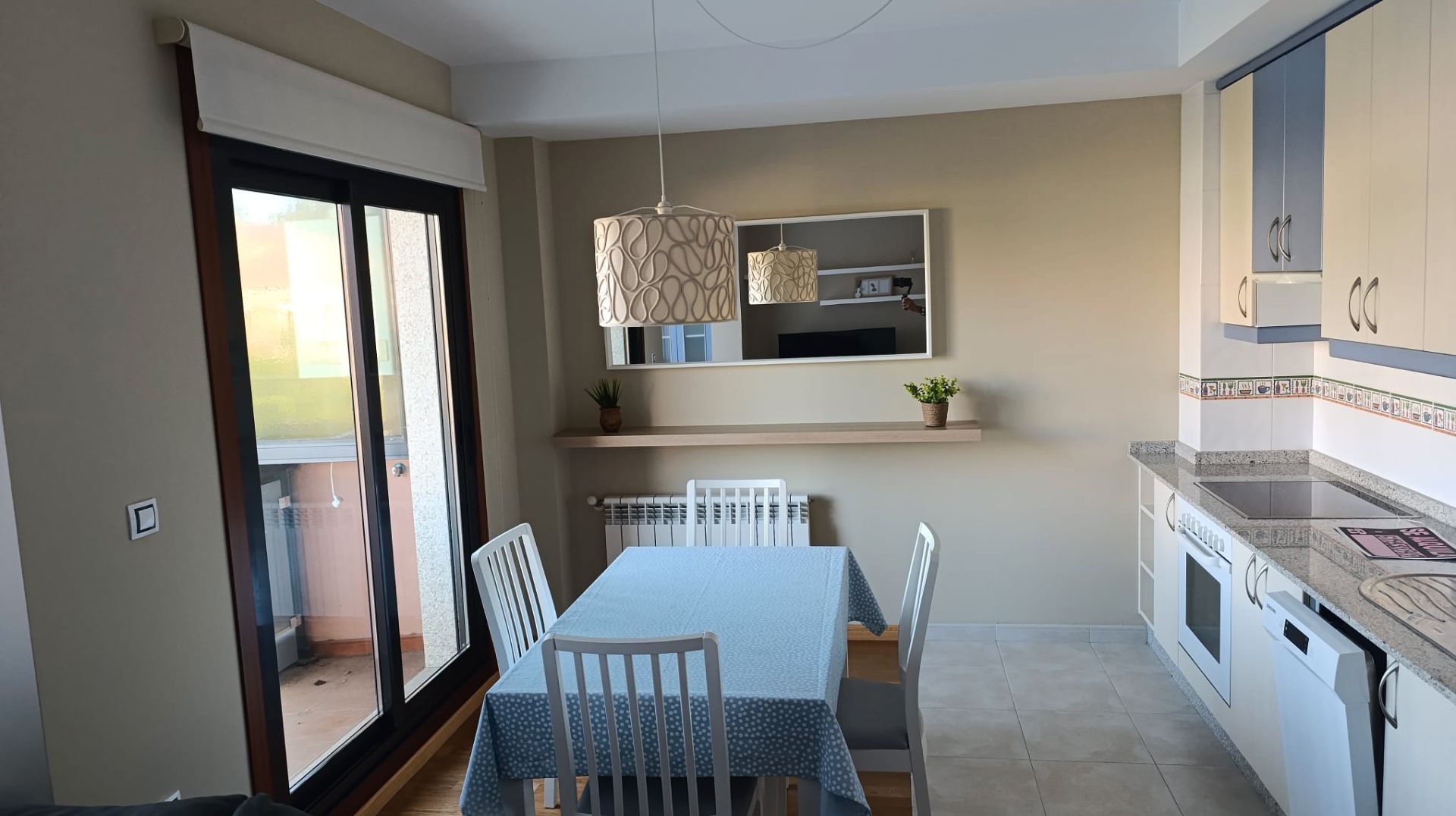 Comedor de Apartamento de alquiler en O Saviñao  con Calefacción, Parquet y Amueblado