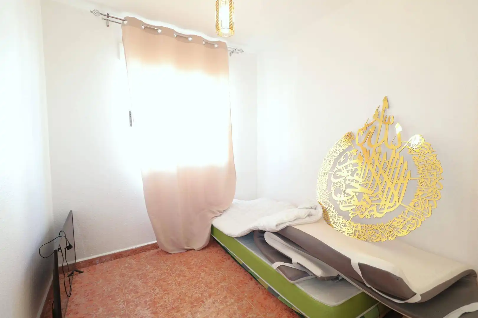 Habitación de Piso en venta en Torrevieja con Jardín privado, Amueblado y Piscina comunitaria