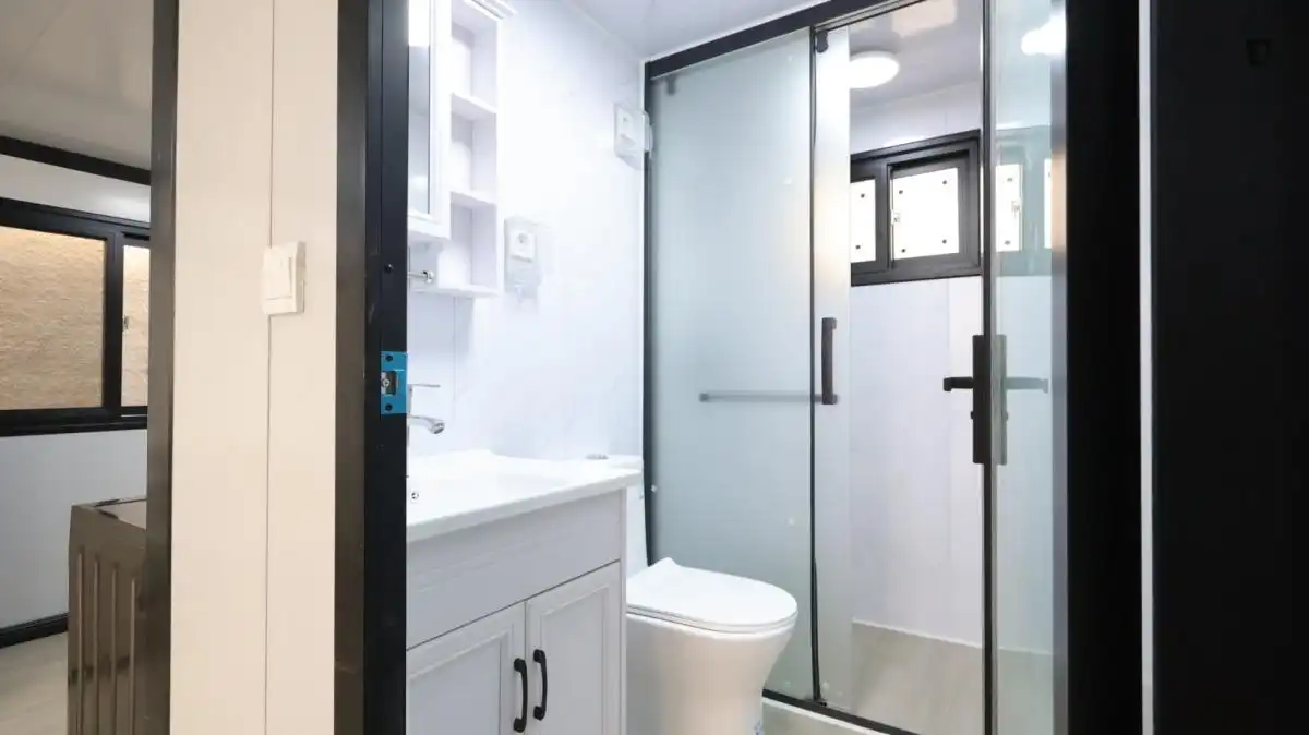 Baño de Apartamento de alquiler en Madrid con Aire acondicionado, Calefacción y Amueblado