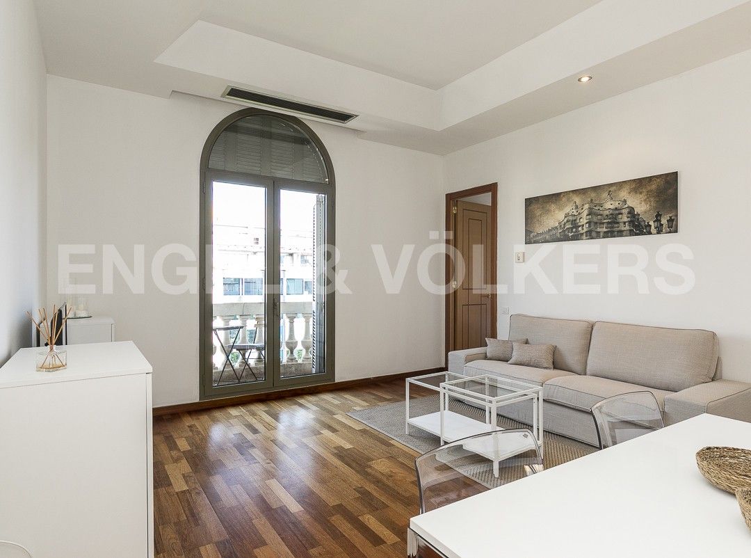 Sala d'estar de Apartament de lloguer en  Barcelona Capital amb Aire condicionat, Calefacció i Parquet