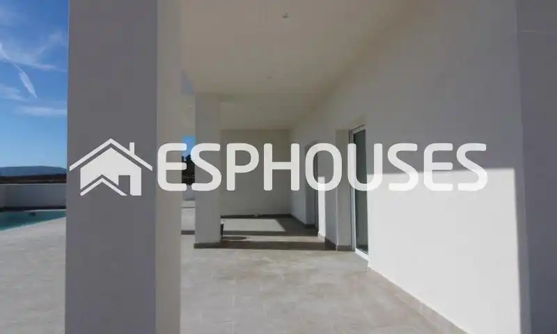 House with terrace for sale in El Pinós / Pinoso, imagen 3