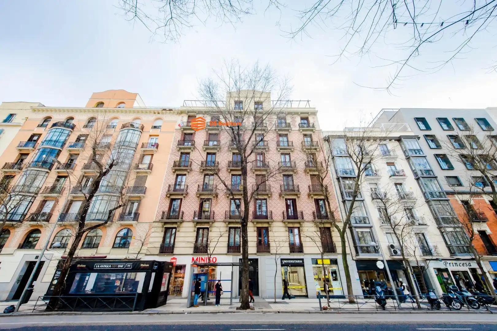Vista exterior de Pis en venda en Madrid amb Aire condicionat, Calefacció i Parquet