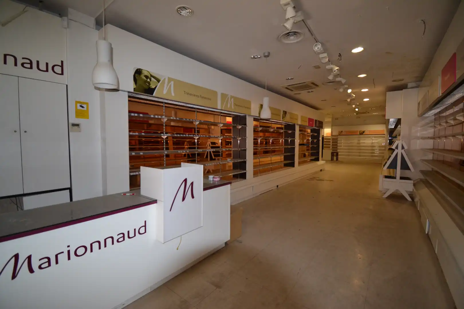 Locale commerciale in vendita a Calle Rey 15, imagen 2