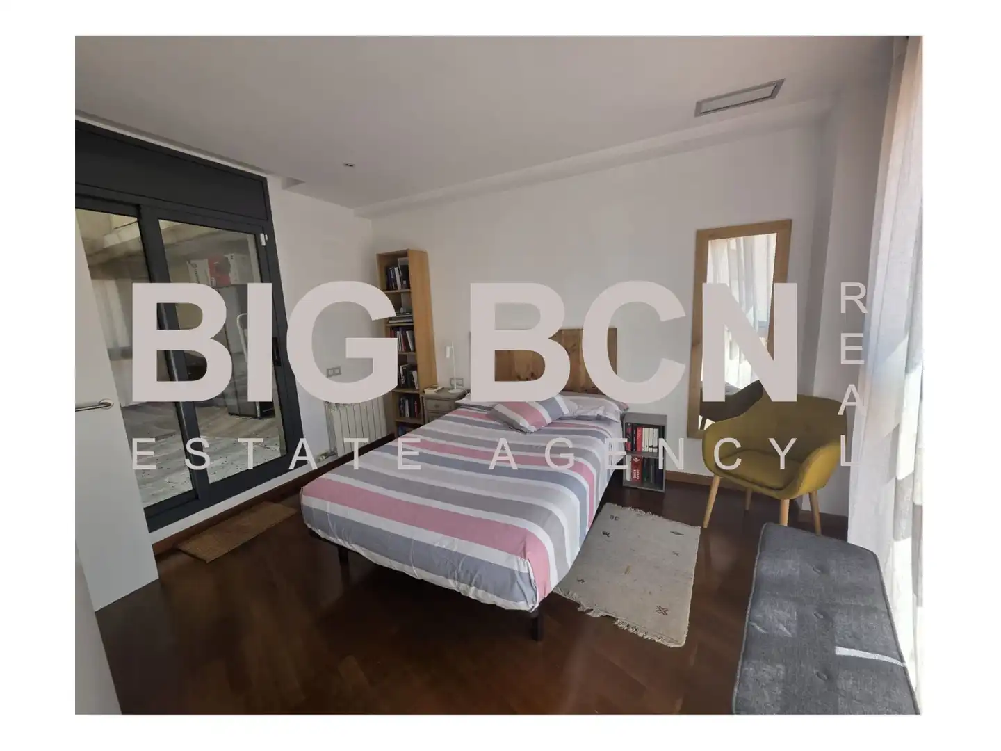 Bedroom of Flat for sale in Barcelona  with Air Conditioner, Heating and Parquet flooring