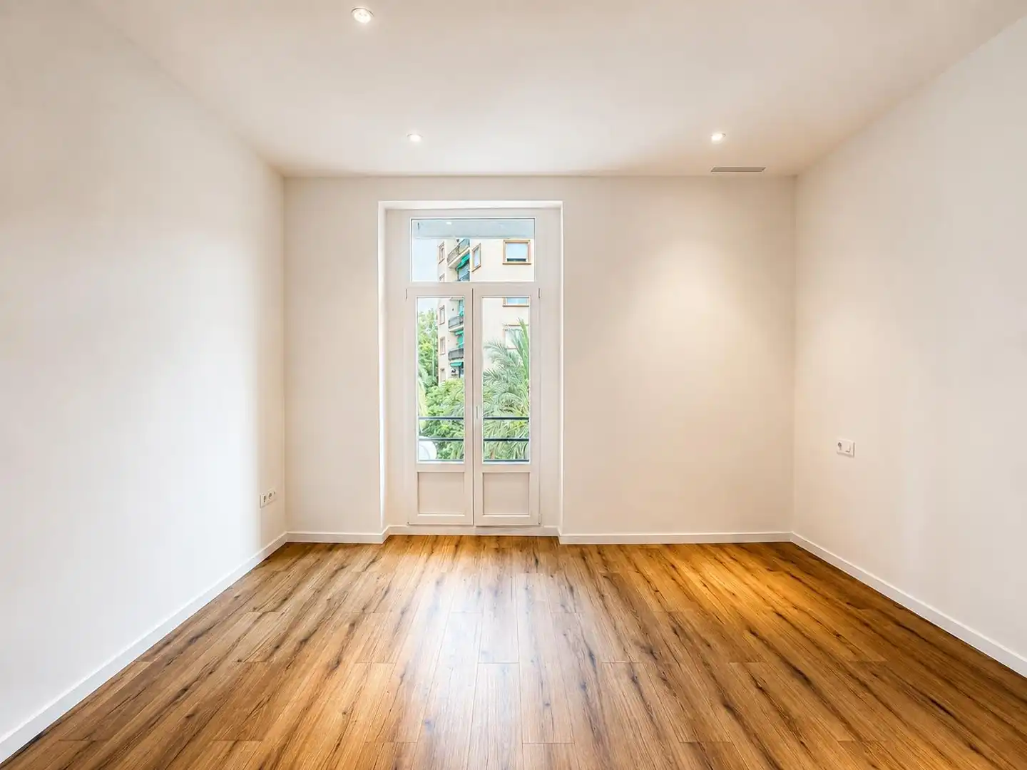 Flat for rent in Valencia  with Air Conditioner, Heating and Parquet flooring