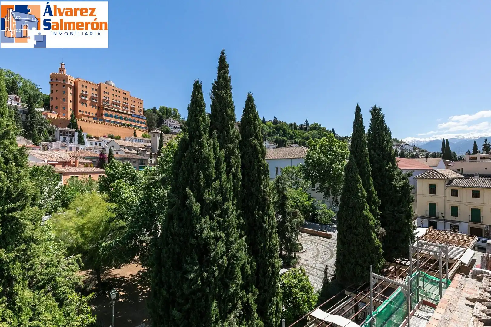 Vista exterior de Piso en venta en Granada con Aire acondicionado, Calefacción y Terraza