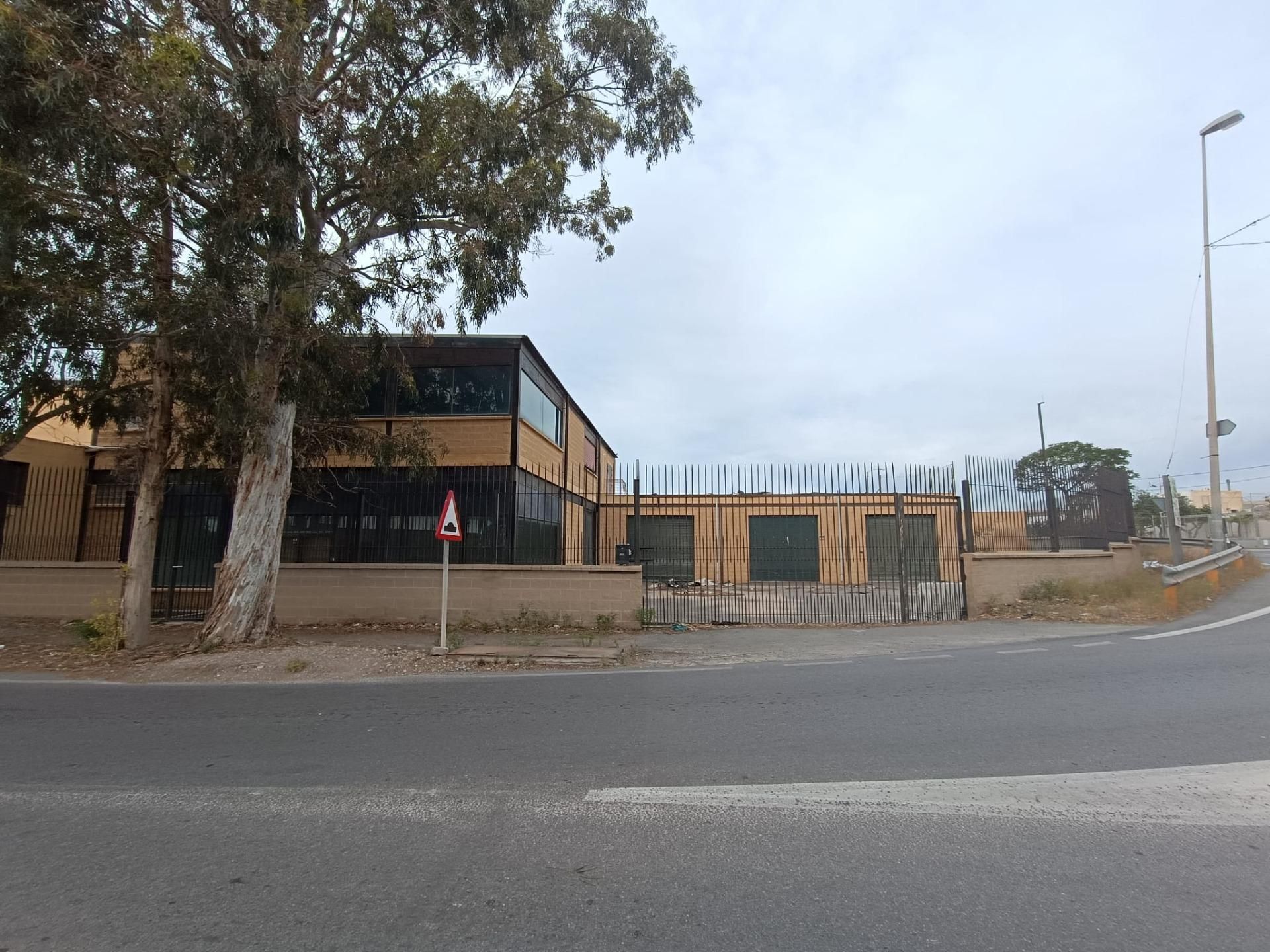 Vista exterior de Nave industrial en venta en Vícar