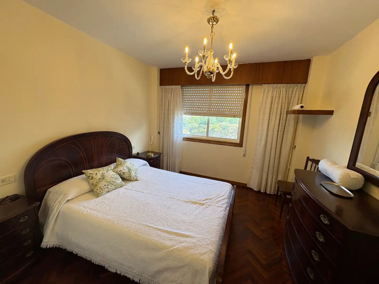 Schlafzimmer von Wohnung zur Miete in A Coruña Capital  mit Möbliert, Ofen und Waschmaschine