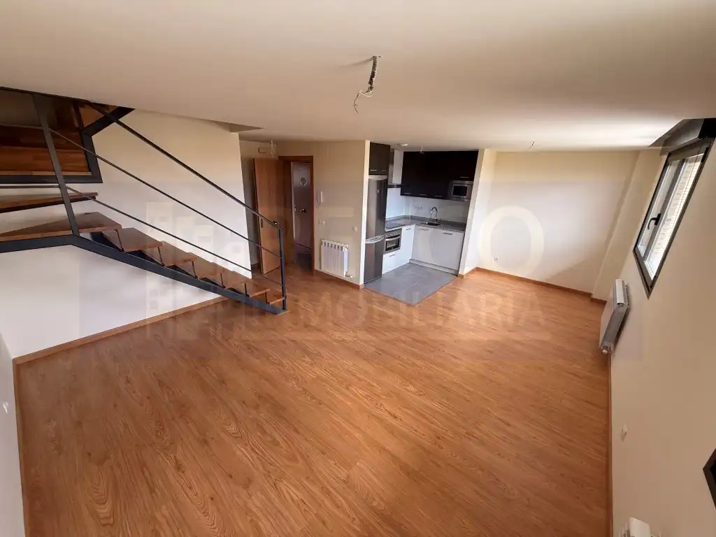 Apartamento con ascensor en venta en Poligono 20 Paraje 155 Partelacuesta, imagen 3