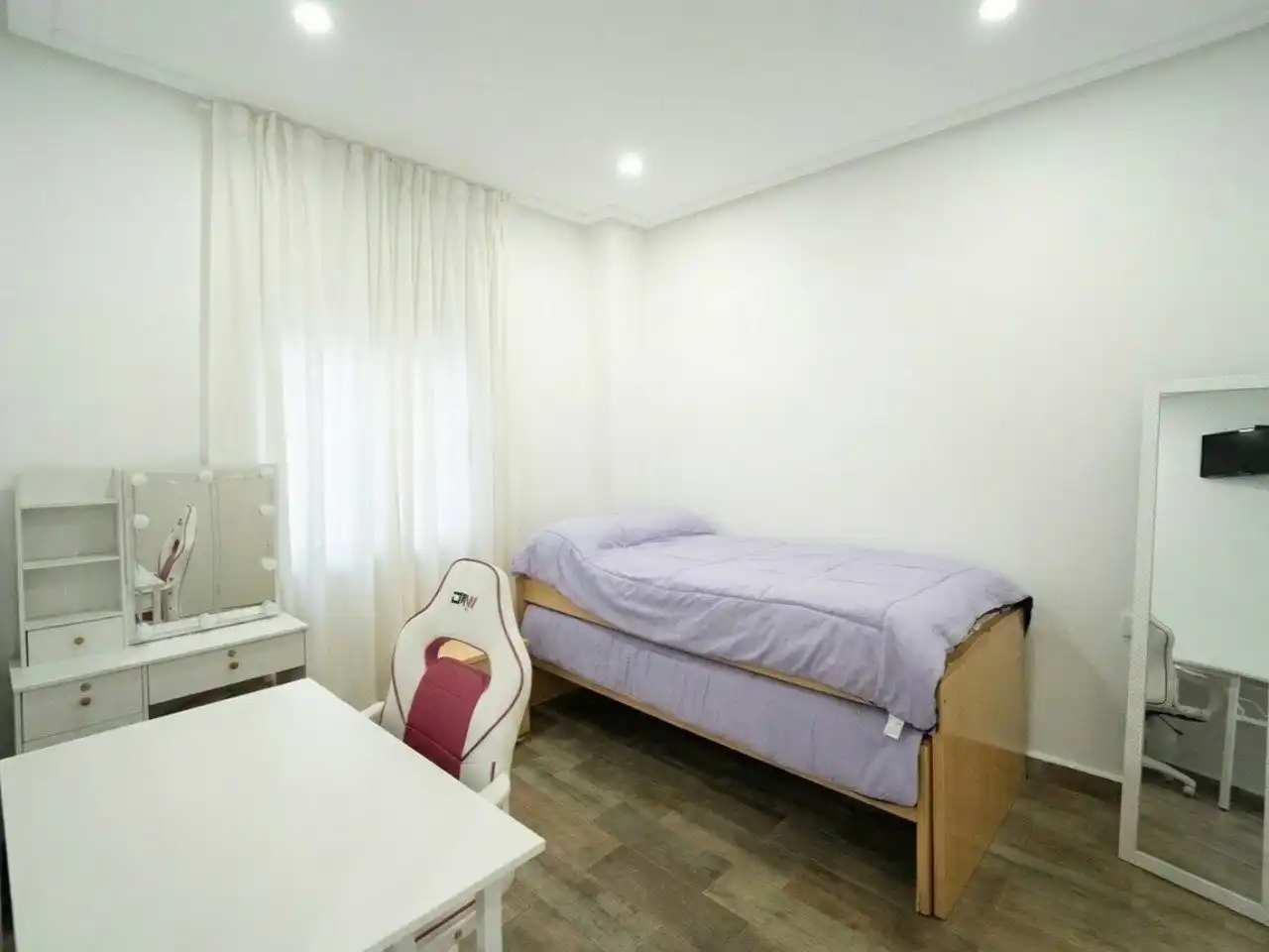 Habitación de Piso en venta en Carlet con Jardín privado, Terraza y Amueblado