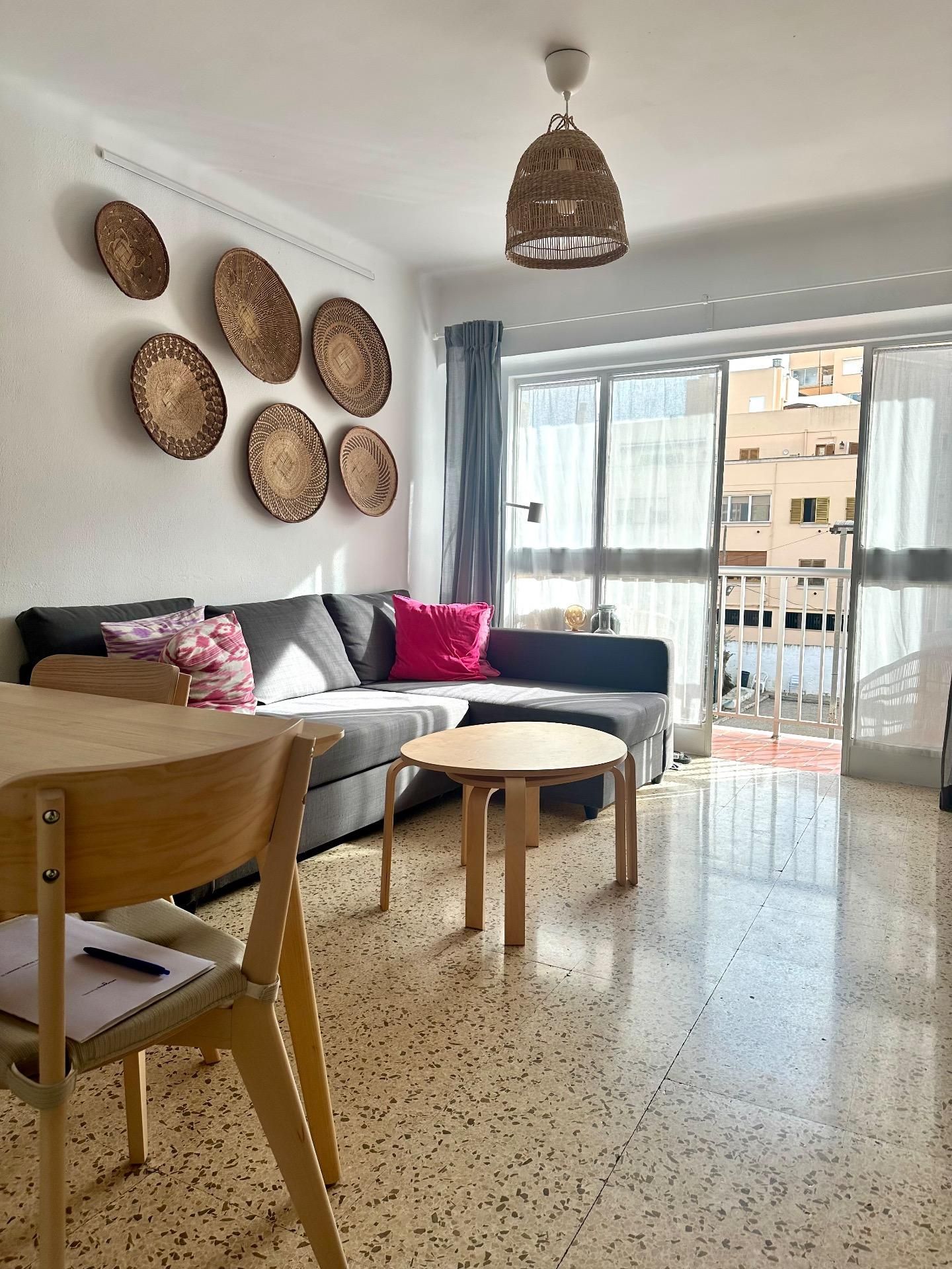 Sala d'estar de Pis en venda en  Palma de Mallorca amb Terrassa, Moblat i Balcó