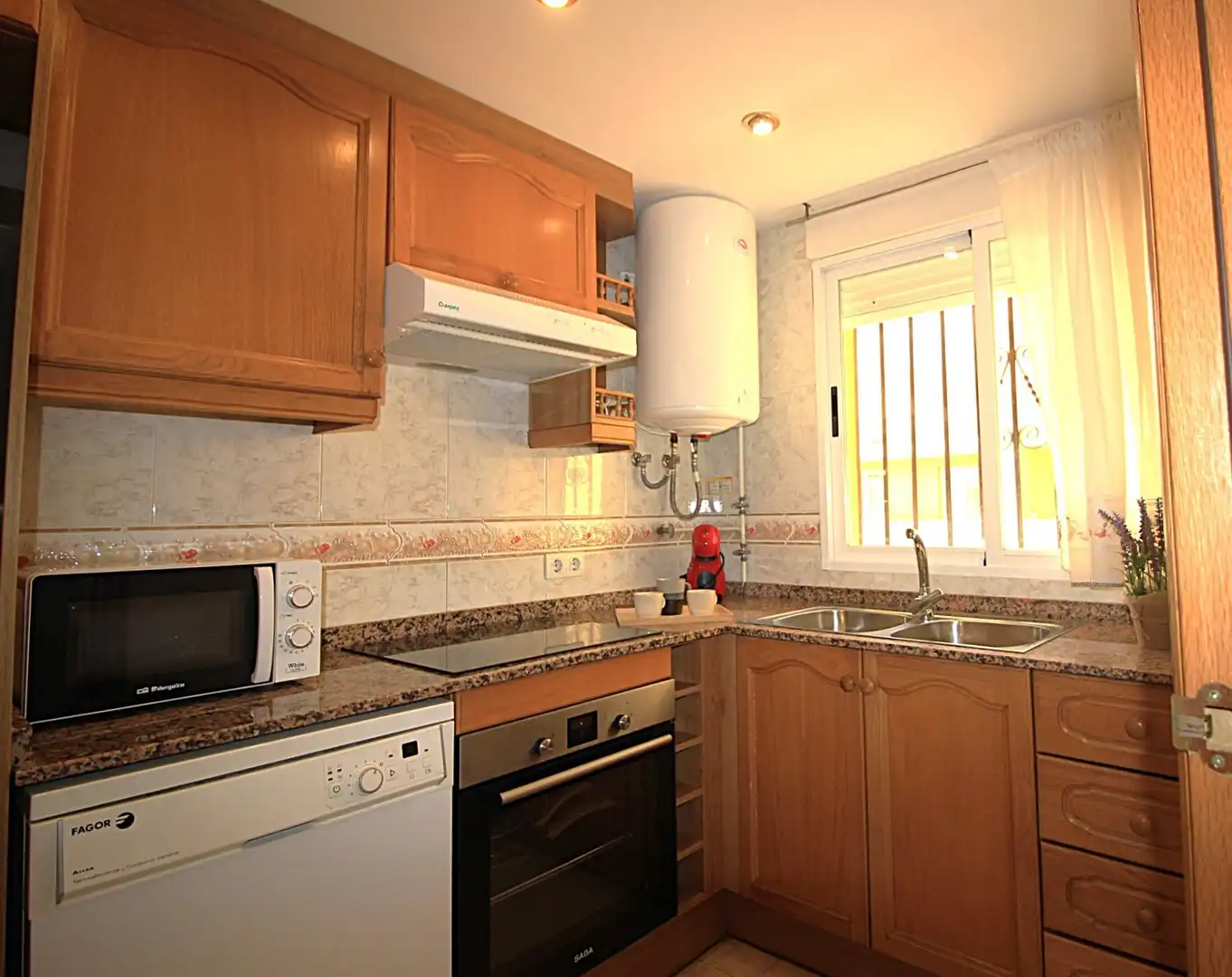 Cocina de Apartamento en venta en Oropesa del Mar / Orpesa con Jardín privado, Terraza y Amueblado