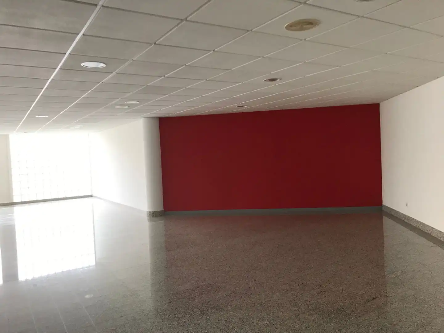 Büro zur Miete in Camargo mit Klimaanlage