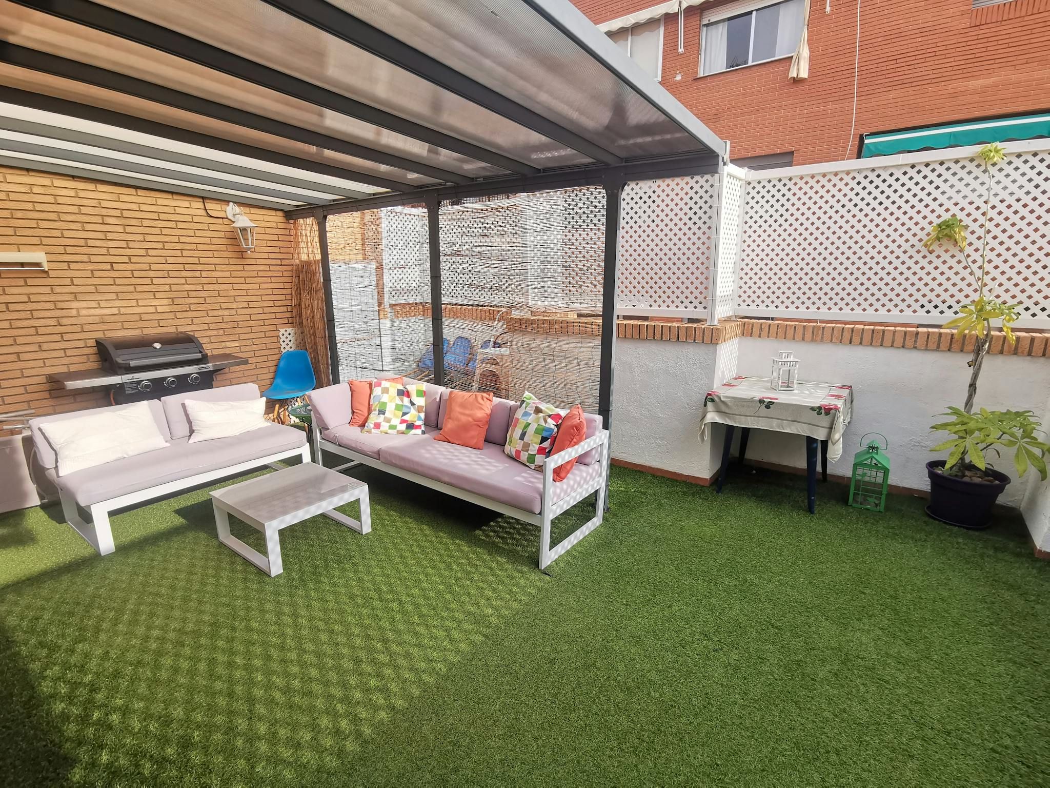 Terrassa de Pis de lloguer en  Valencia Capital amb Aire condicionat, Calefacció i Rentadora