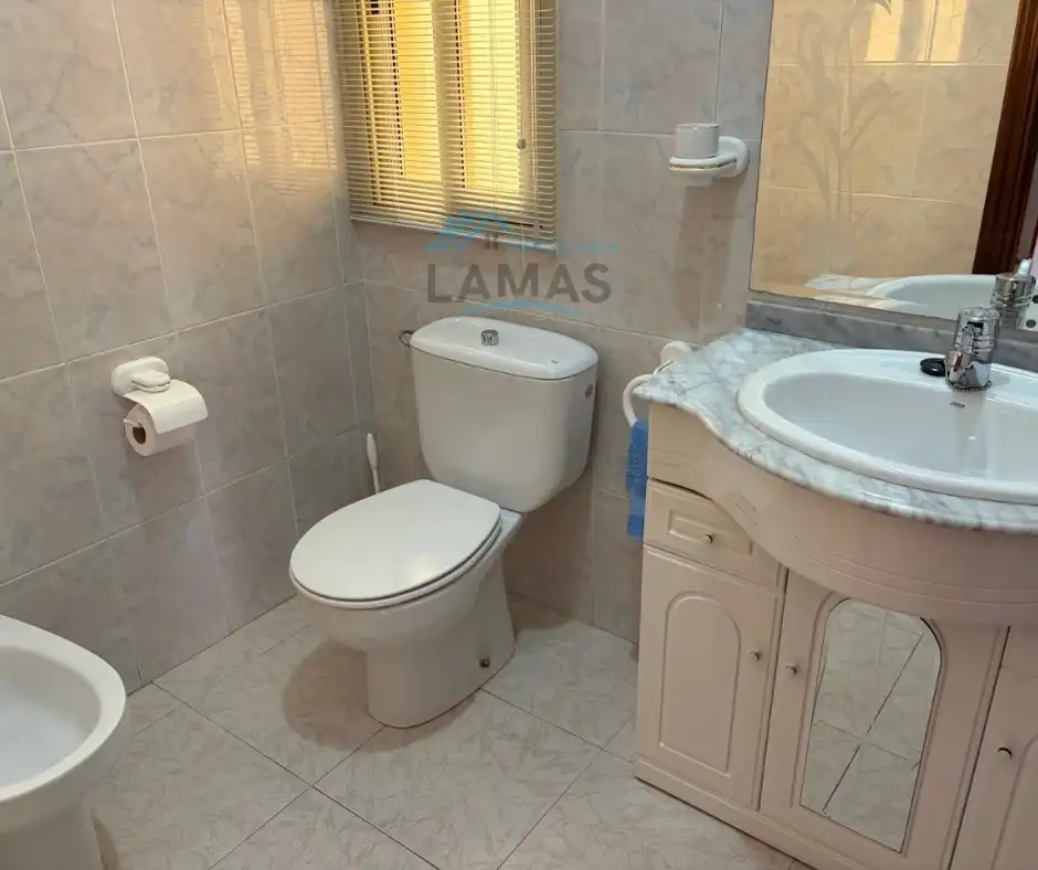 Bany de Casa o xalet en venda en Talayuela amb Aire condicionat, Calefacció i Jardí privat