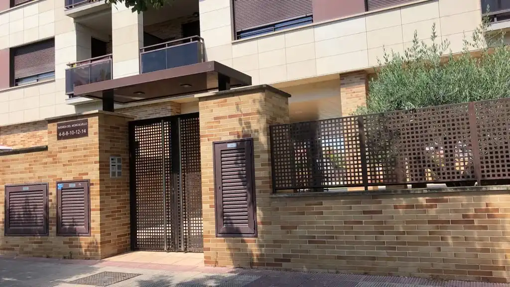 Exterior view of Apartments for rent in  Logroño  with Air Conditioner, Heating and Terrace