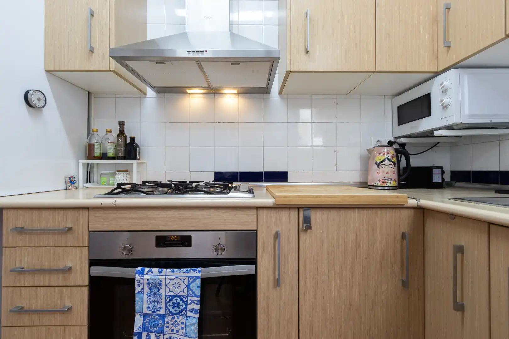 Kitchen of Flat for sale in Salou  with Parquet flooring and Oven