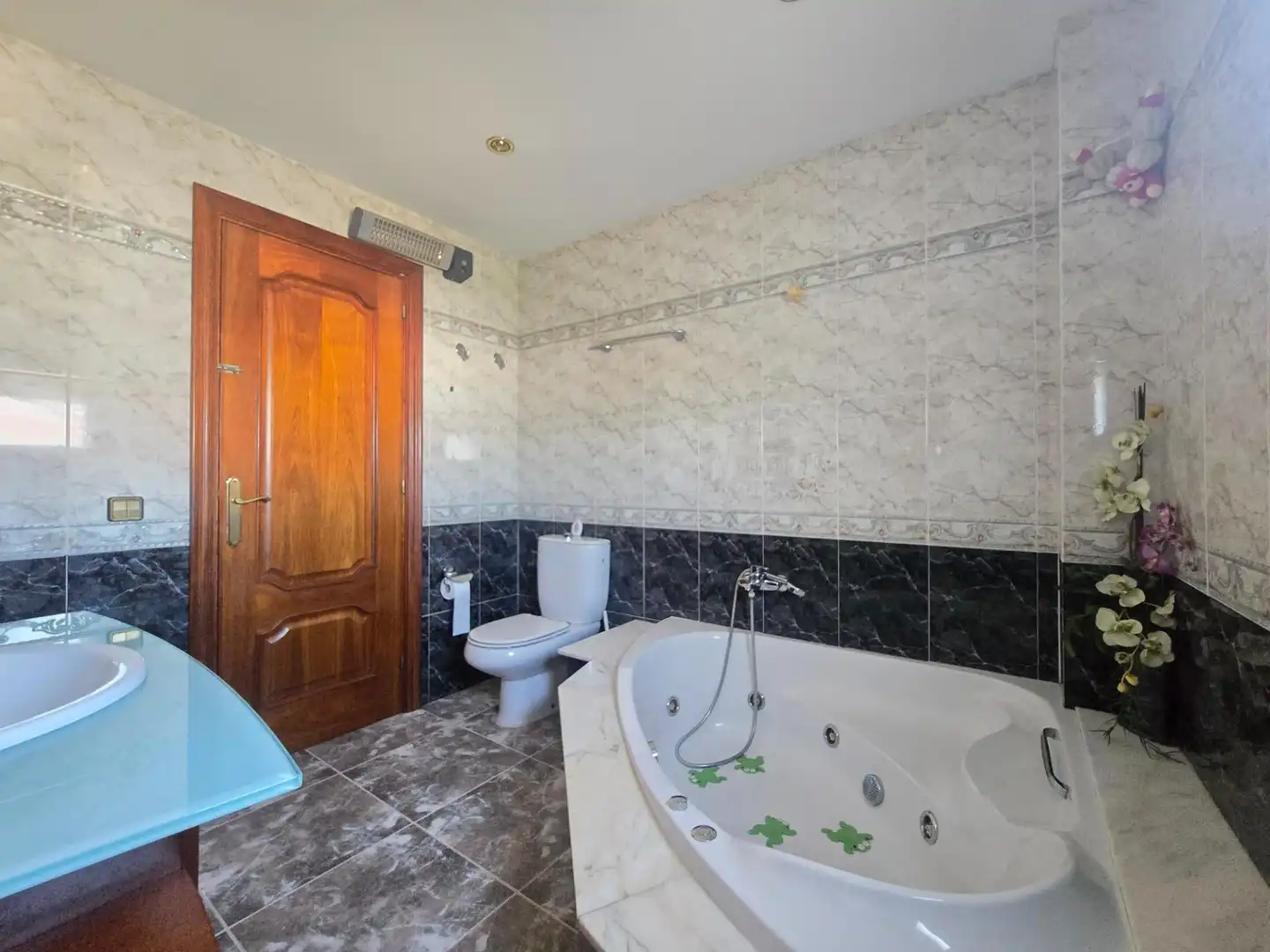 Baño de Casa o chalet en venta en Canyelles con Calefacción, Jardín privado y Terraza
