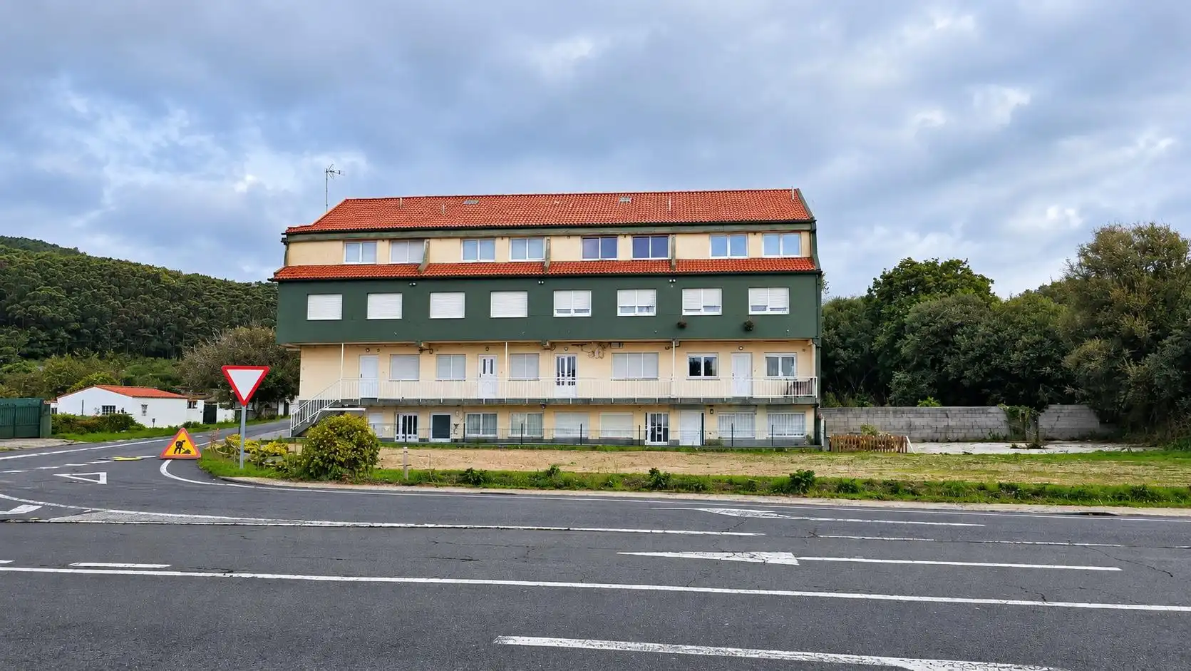 Vista exterior de Pis en venda en Cee, A Coruña