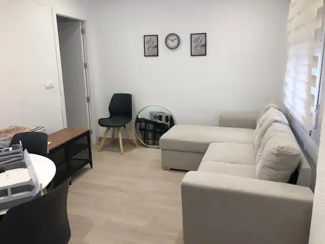 Sala d'estar de Pis de lloguer en Córdoba amb Aire condicionat, Calefacció i Forn