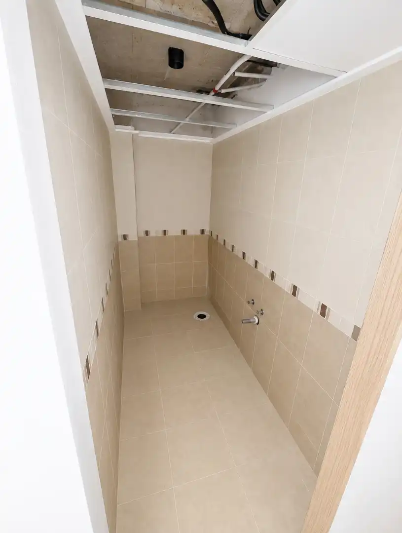 Badezimmer von Einfamilien-Reihenhaus zum Verkauf in Onda mit Terrasse, Abstellraum und Balkon