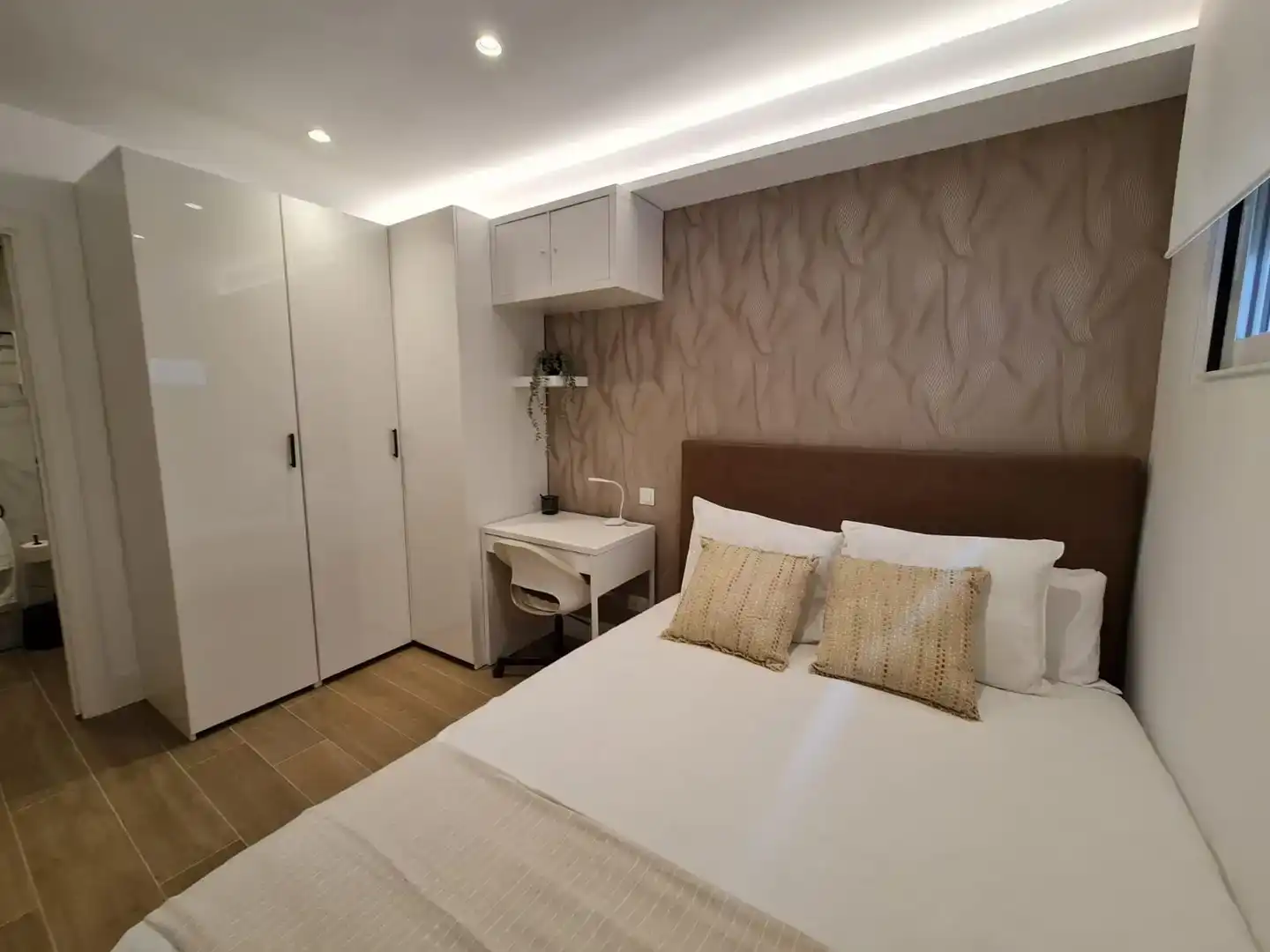 Dormitori de Apartament per a compartir en Madrid amb Aire condicionat, Parquet i Moblat