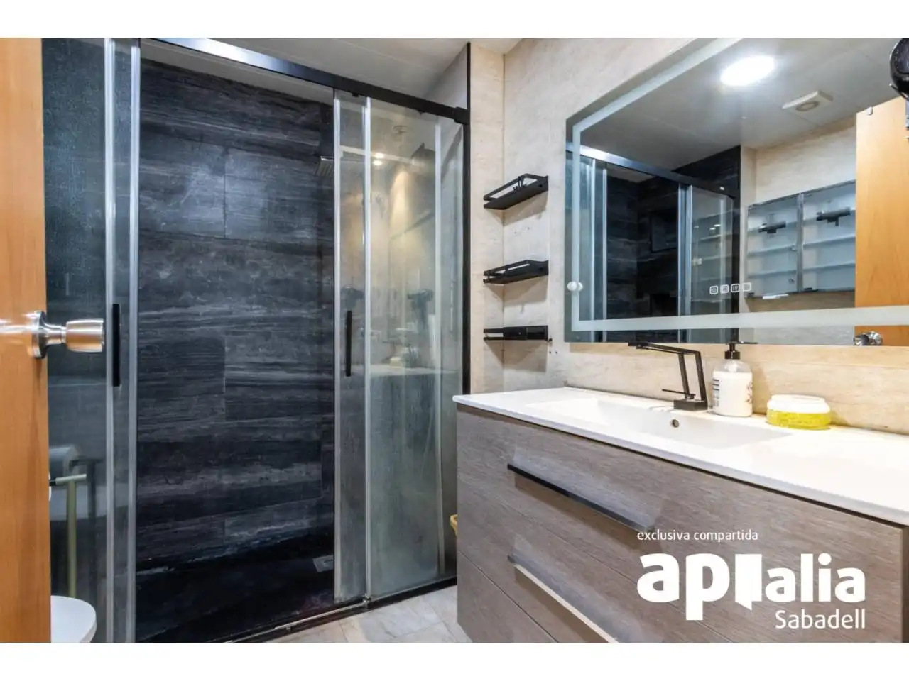 Baño de Casa o chalet en venta en Sabadell con Aire acondicionado, Calefacción y Jardín privado