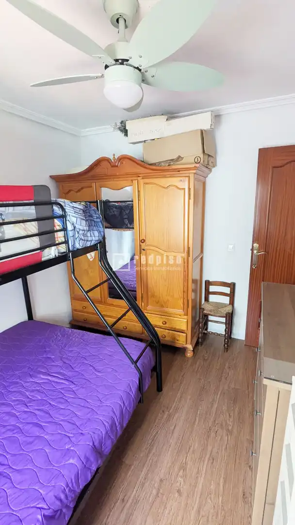 Schlafzimmer von Haus oder Chalet zum Verkauf in Málaga mit Klimaanlage, Heizung und Parkett