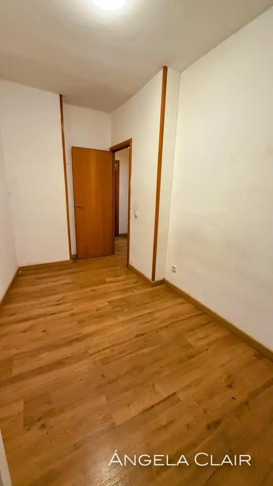 Flat for sale in Barcelona  with Air Conditioner, Heating and Parquet flooring