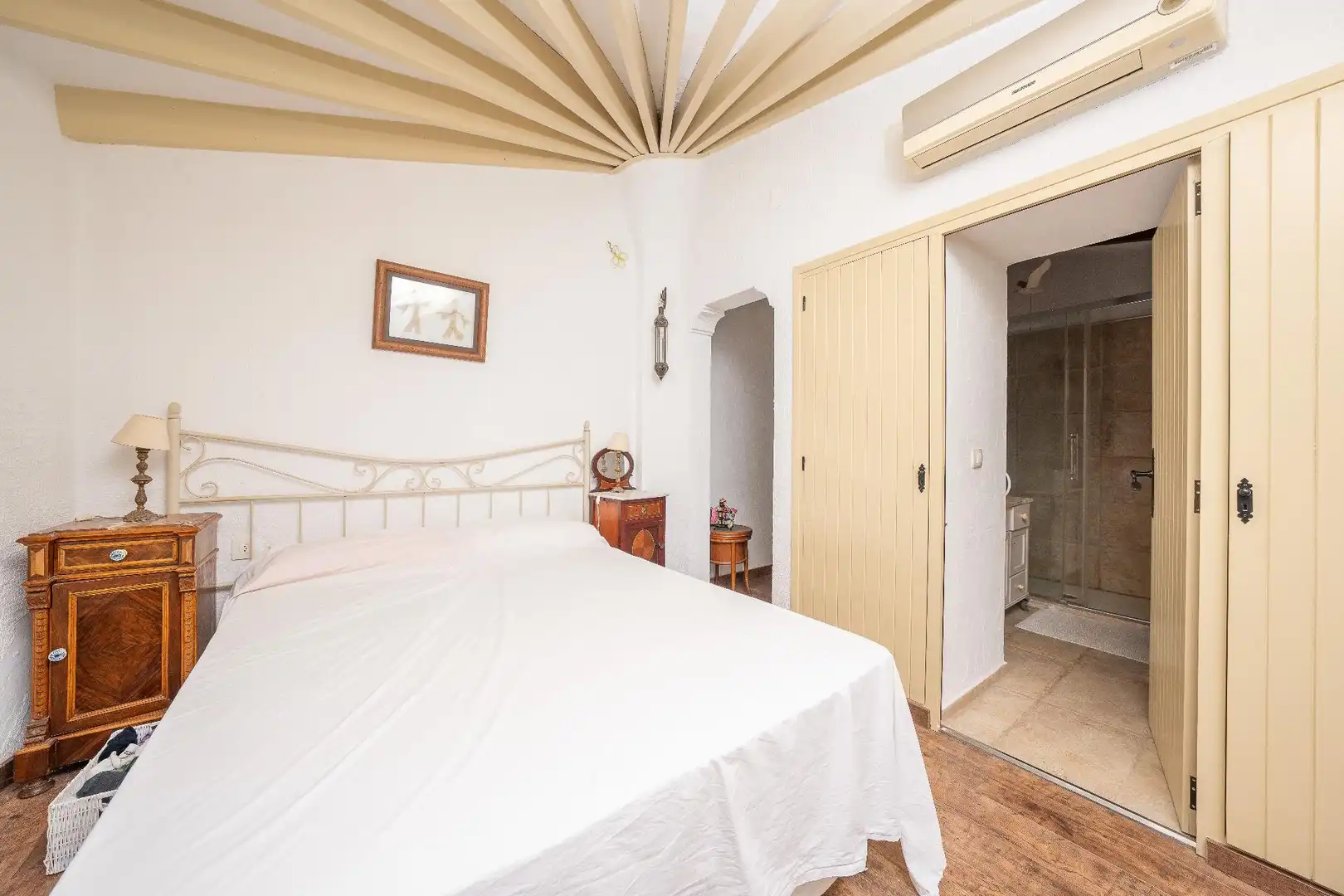 Habitación de Casa o chalet en venta en El Campello con Aire acondicionado, Calefacción y Jardín privado