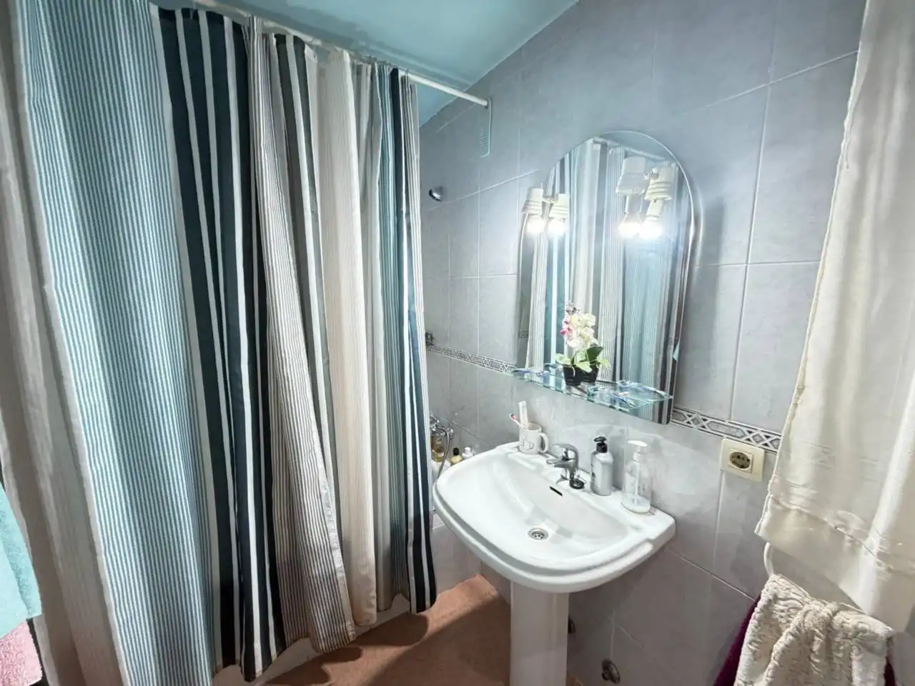 Bathroom of Duplexes for sale in Castellón de la Plana / Castelló de la Plana  with Air Conditioner, Terrace and Storage room