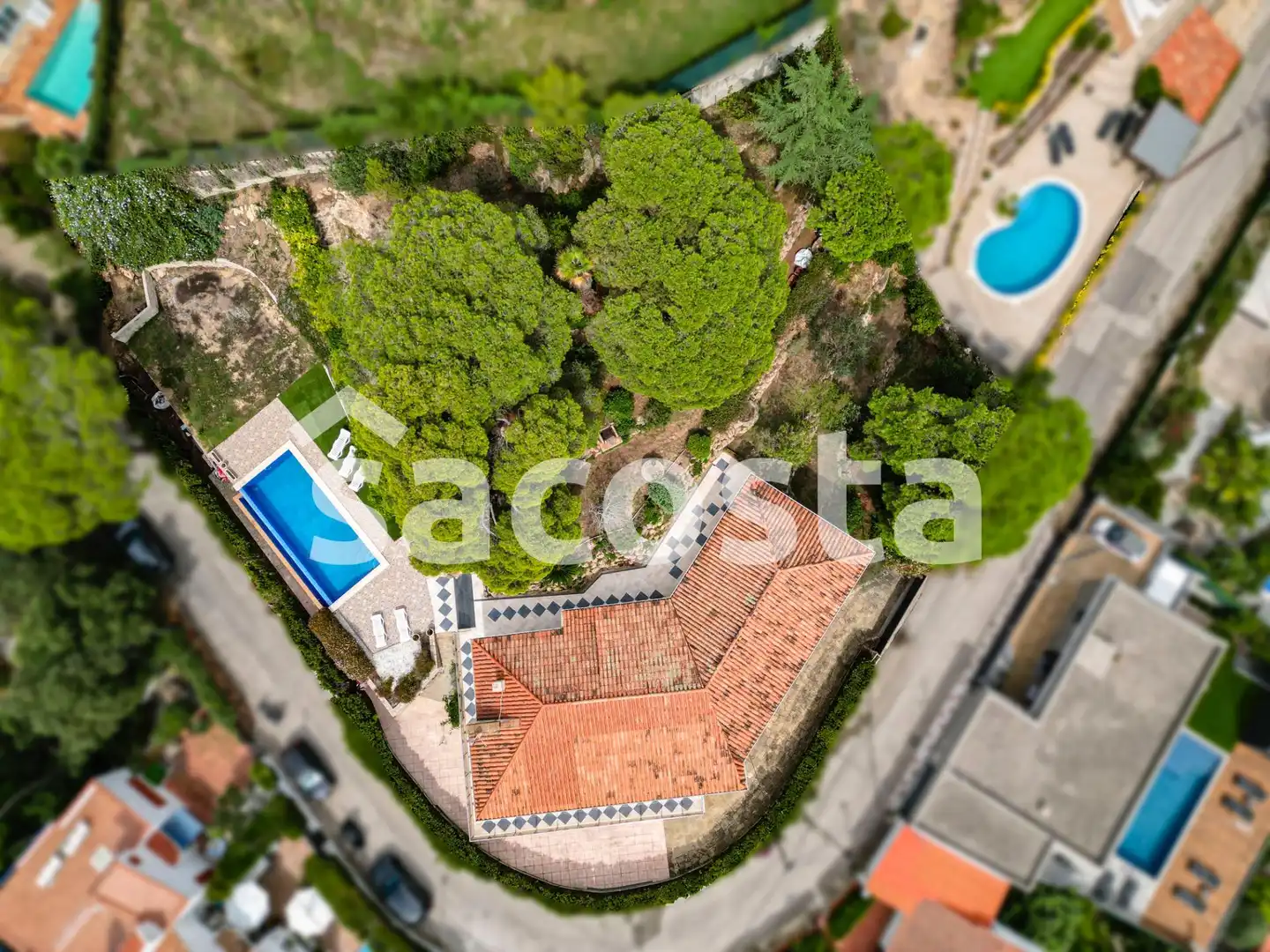 Außenansicht von Haus oder Chalet zum Verkauf in Lloret de Mar mit Klimaanlage, Heizung und Privatgarten