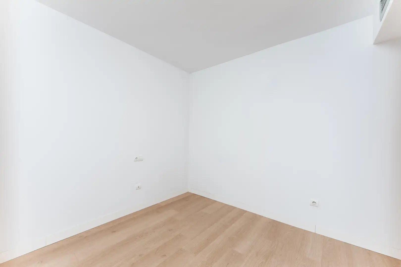 Habitación de Piso en venta en Valencia con Aire acondicionado, Terraza y Trastero