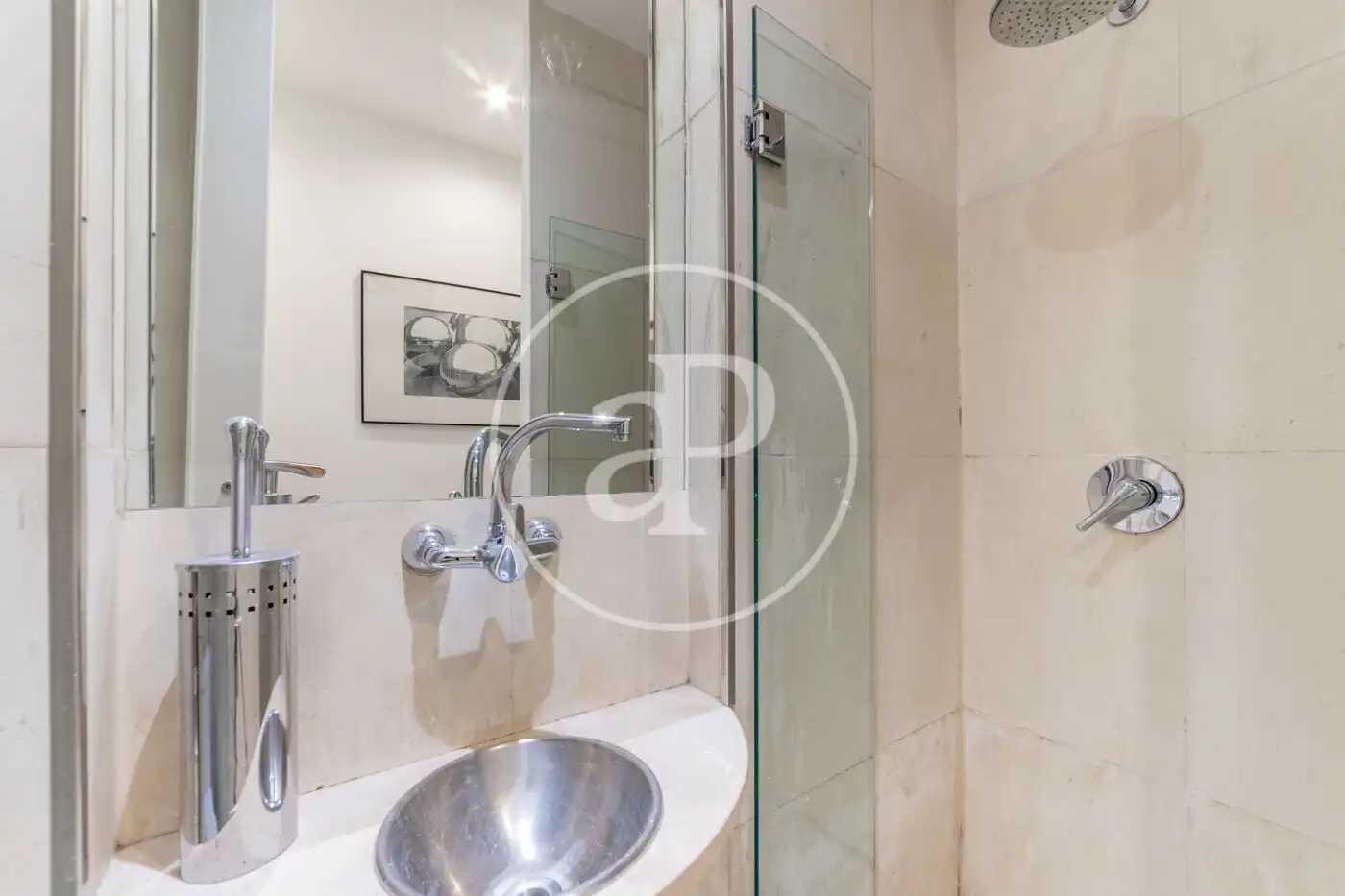 Bathroom of Flat for sale in Madrid  with Heating, Terrace and Furnished