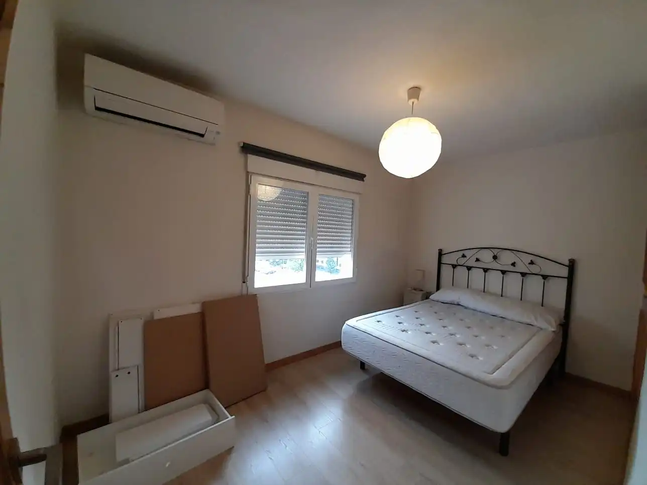 Bedroom of Flat for sale in Madrid  with Air Conditioner and Parquet flooring