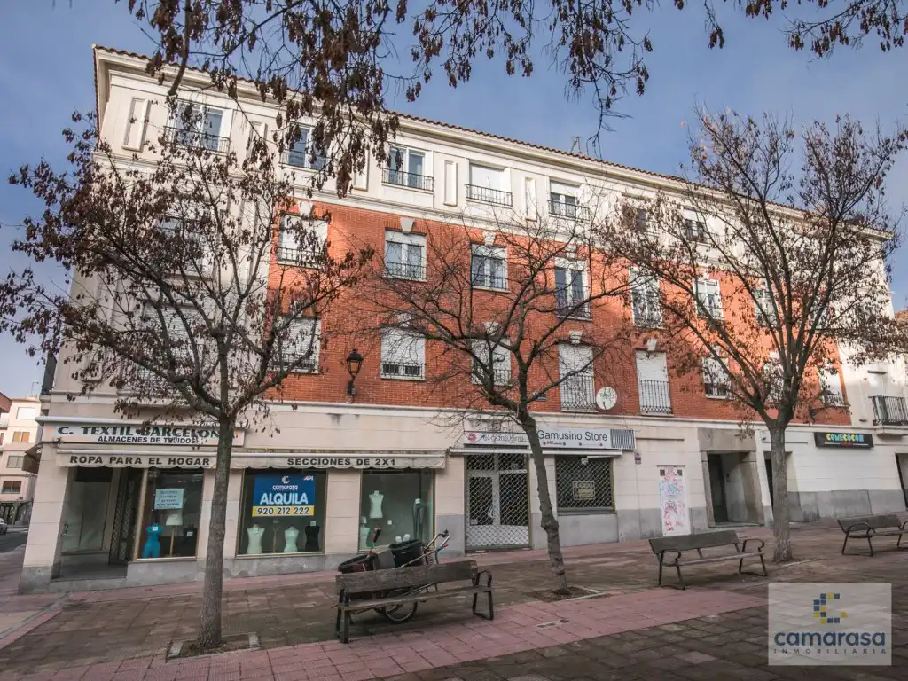 Vista exterior de Local de alquiler en Ávila
