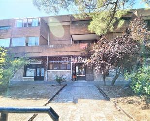 Exterior view of Flat for sale in Cadalso de los Vidrios  with Terrace and Swimming Pool