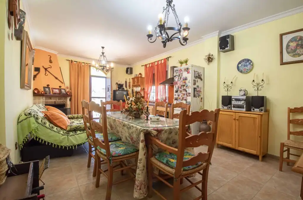 Casa rústica con piscina en venta en Riogordo, imagen 5