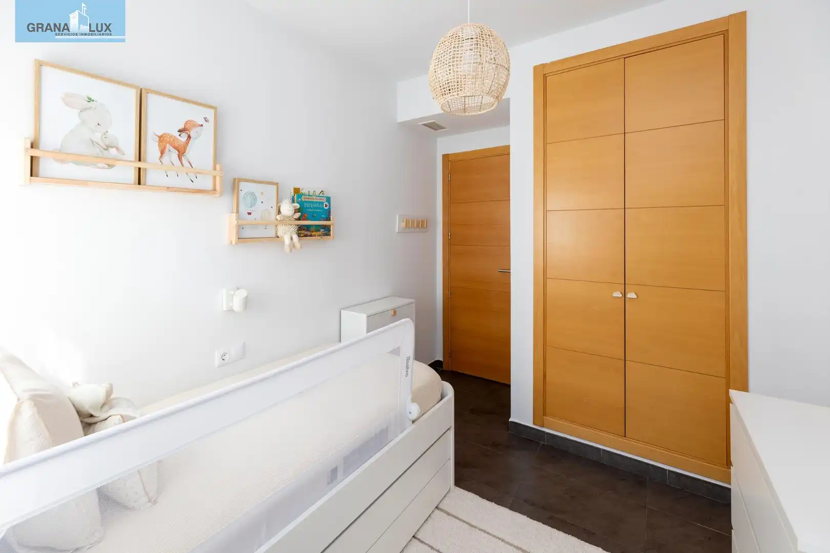 Habitación de Piso en venta en Alhendín con Aire acondicionado, Terraza y Piscina comunitaria