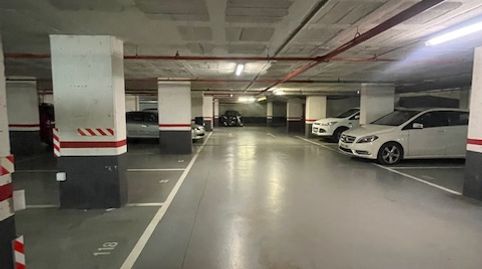 Plaza coche grande Carrer Marina