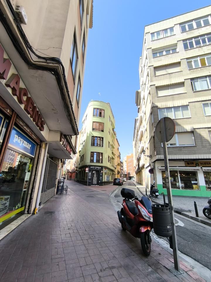 Exterior view of Flat to rent in  Zaragoza Capital  with Air Conditioner, Heating and Parquet flooring