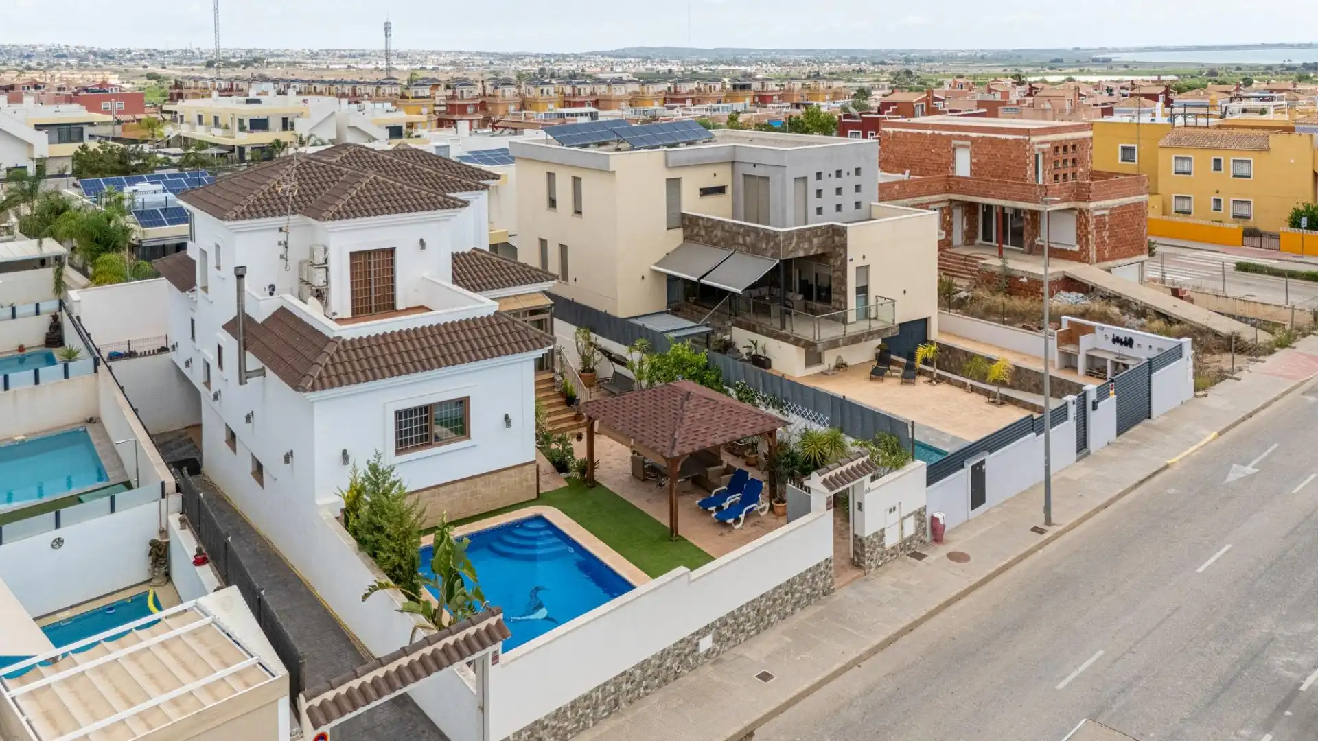 Detached house with pool for sale in Los Montesinos, imagen 2