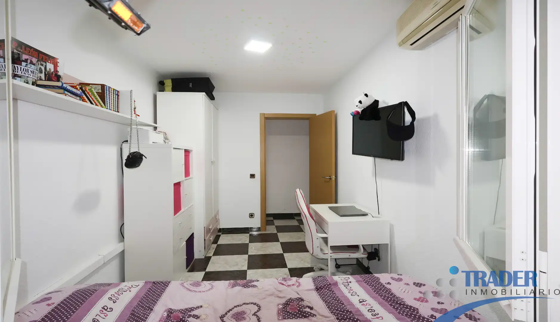 Habitación de Piso en venta en Fuenlabrada con Jardín privado, Terraza y Balcón