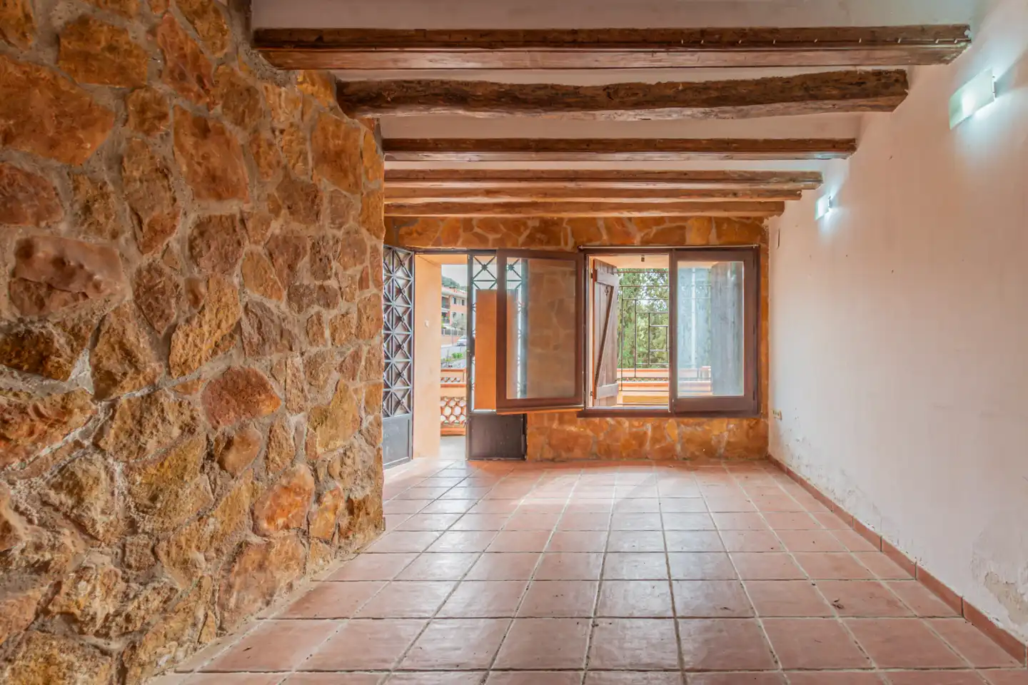 Casa adosada en venda en Vacarisses amb Piscina, Balcó i Alarma