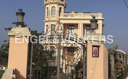 Vista exterior de Casa o xalet en venda en Barreiros amb Terrassa i Balcó