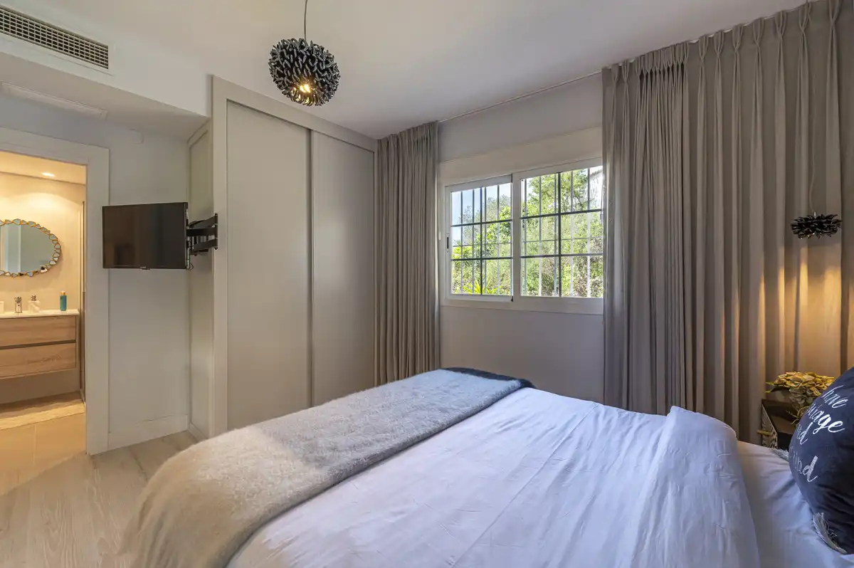 Apartamento con piscina en venta en Nueva Andalucía, imagen 13