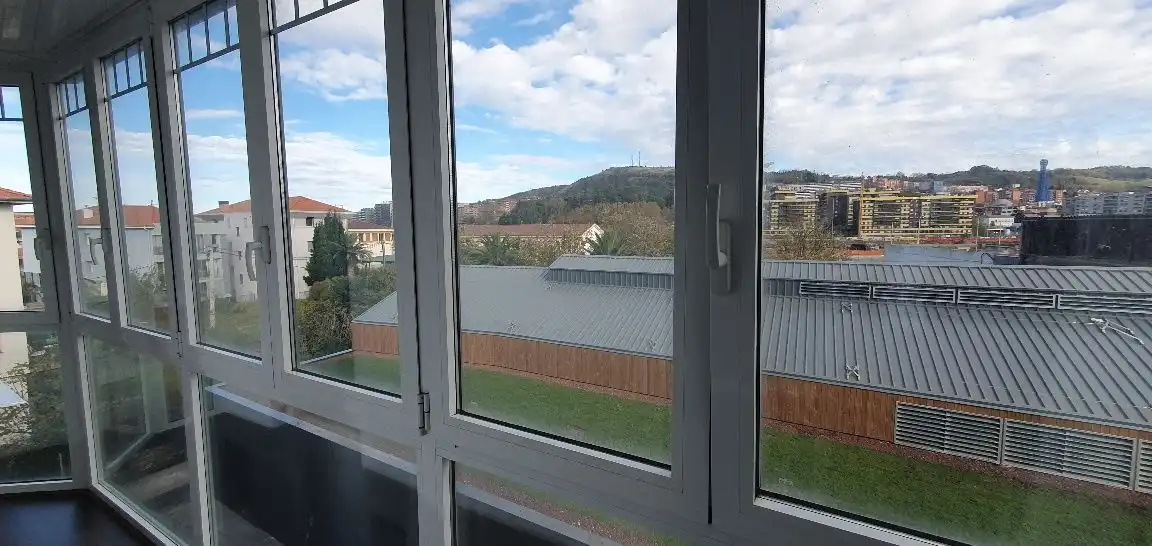 Dormitori de Pis en venda en Bilbao  amb Calefacció, Traster i Balcó