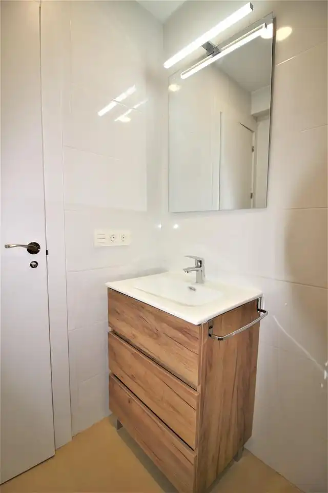 Baño de Piso de alquiler en Almería con Aire acondicionado